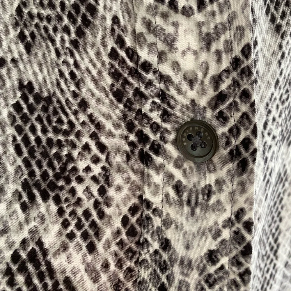 - Equipment Slim Signature Silk Shirt - Picture 5 of 7